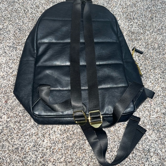 Mid size Jordan backpack - Picture 2 of 5